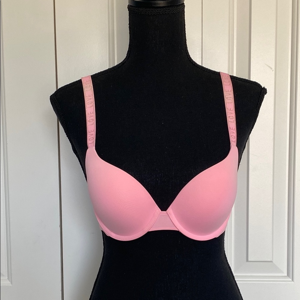 New Victoria’s Secret 32C Pink T-Shirt Push Up Bra